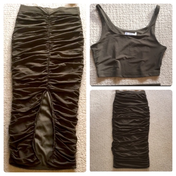 STUNNING Skirt & Top Set - Dark Green -XS - Like New - Picture 1 of 16